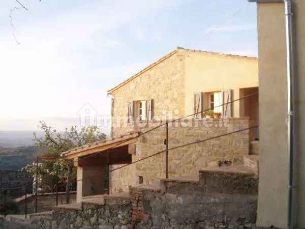 Villa via Battisti, 15, Centro, Campagnatico