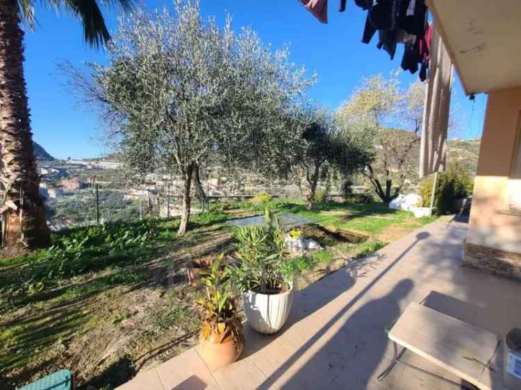 Villa singola in Strada Giambranca, Bordighera, 6 locali, 2 bagni