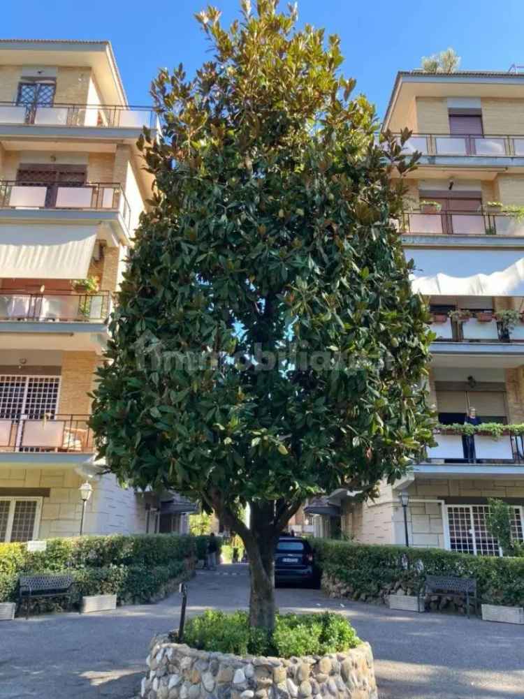 Appartamento via Cassia, Tomba di Nerone, Roma