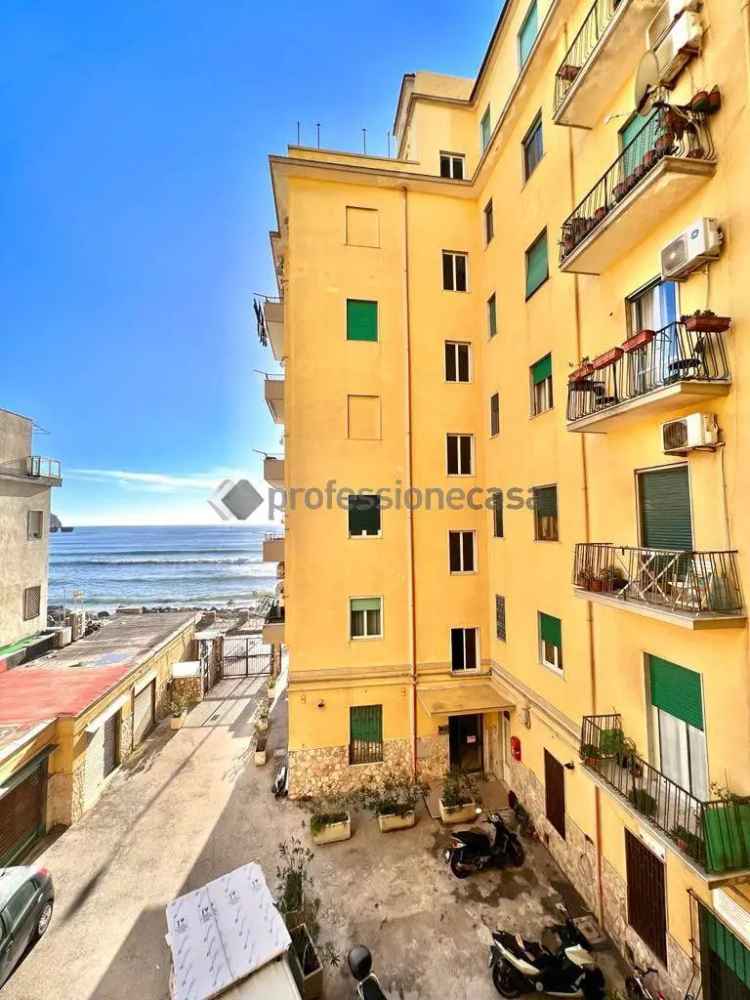 Appartamento via Napoli, Lungomare, Pozzuoli