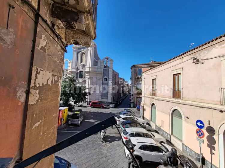 Appartamento via Riccardo da Lentini 5, Centro Storico, Catania