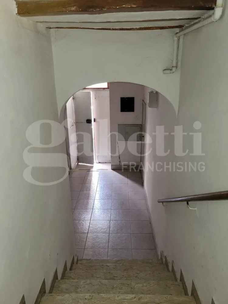 Appartamento 80 mq Gubbio Soffitta Vano Piano Terra