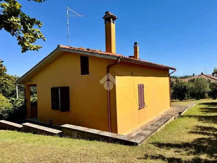 Terratetto unifamiliare via Madonna di Loreto 75, Centro, Soriano nel Cimino