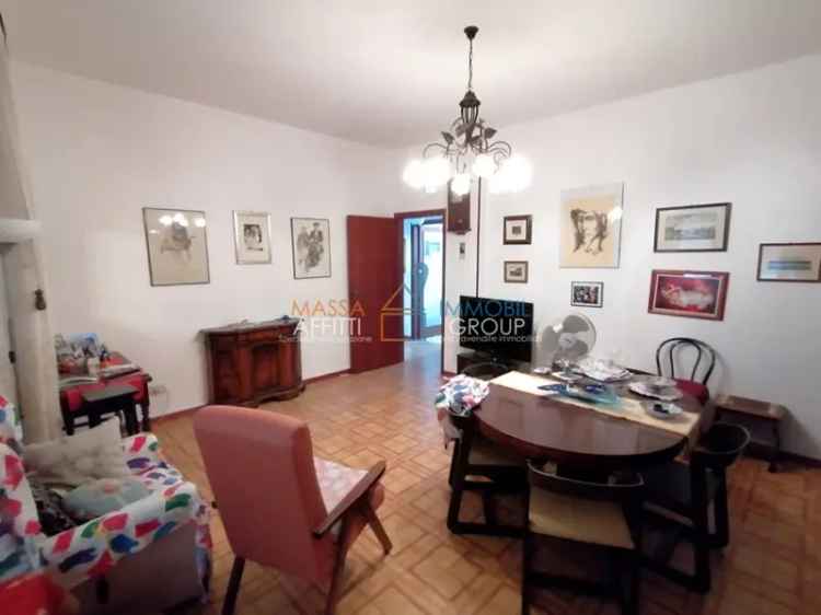 Appartamento in Via Campo d'Appio 88, Carrara, 6 locali, 1 bagno