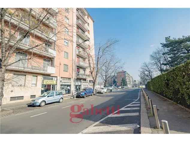 Appartamento in Viale Caterina Da Forlì, 16, Milano (MI)