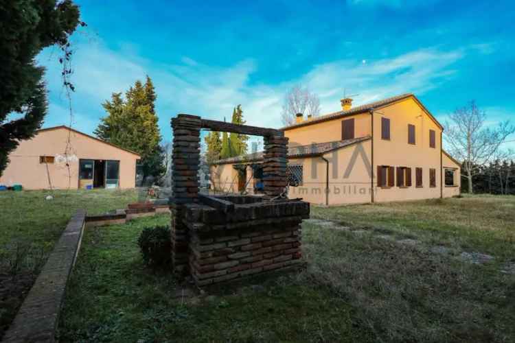 Villa unifamiliare via dei Laghi, Roncofreddo