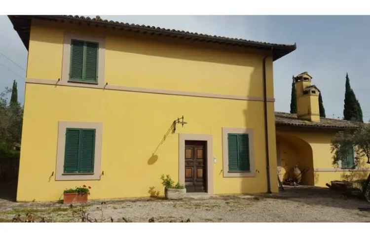 Villa in vendita a Foligno