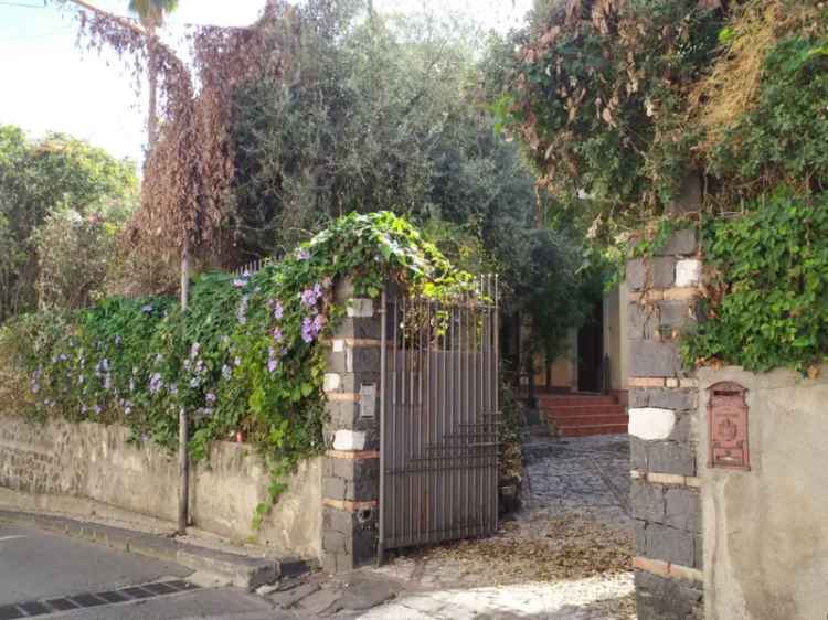 Villa unifamiliare via Larunchi 3, Centro, Giardini-Naxos