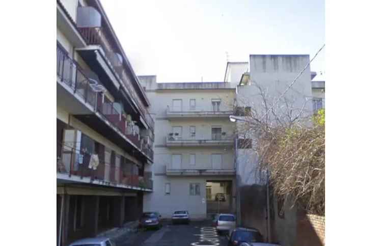 Trilocale in vendita a Spadafora, Via Giosuè Carducci 5