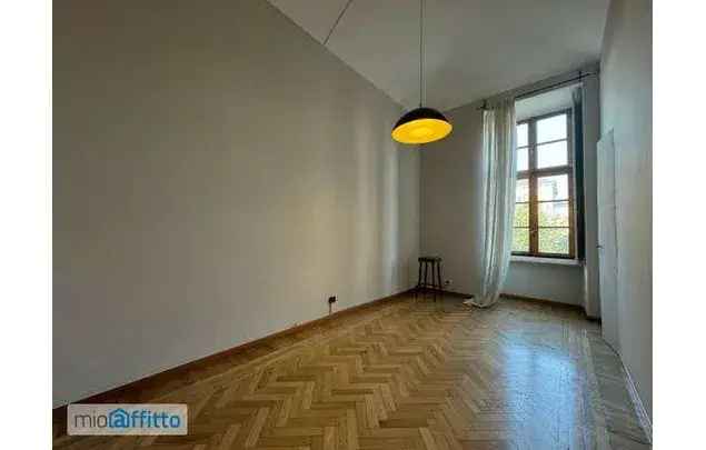 Affitto 5 camera appartamento di 132 m² in Turin