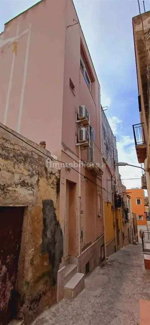 Appartamento vicolo Gallo 4, Centro, Sciacca