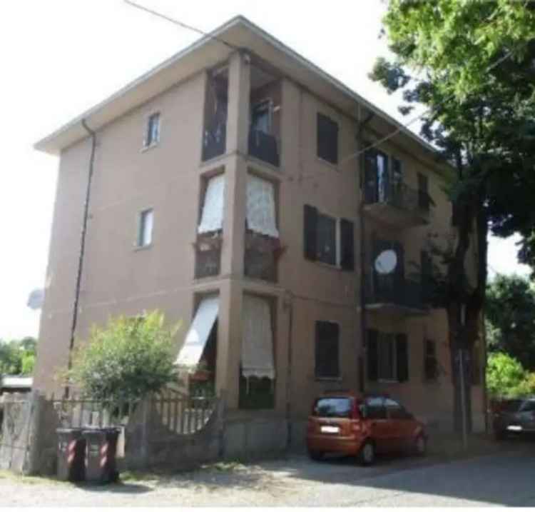 Appartamento in Via Alluvioni 17, Sale, 5 locali, 1 bagno, garage