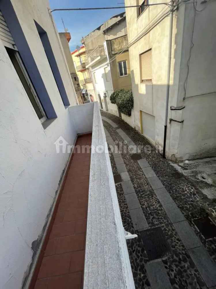 Terratetto unifamiliare via Vittorio Emanuele 8, Centro, Dorgali