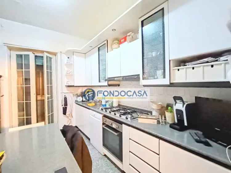 Appartamento in Via eugenio montale, Carrara, 5 locali, 1 bagno, 95 m²