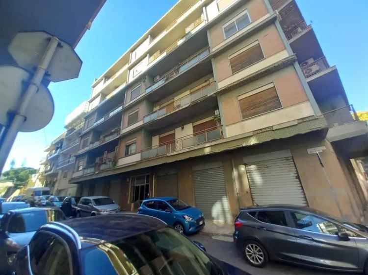 Appartamento in VIA DEGLI ANTONI 7, Messina, 5 locali, 2 bagni, 147 m²