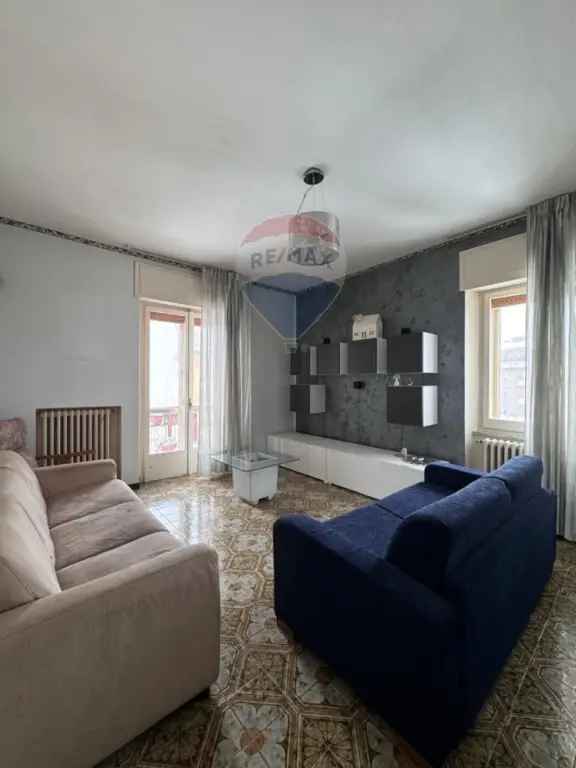 Appartamento in Via Montesanto, Campobasso, 5 locali, 1 bagno, 125 m²