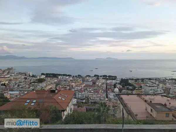 Appartamento In Affitto in Napoli, Campania