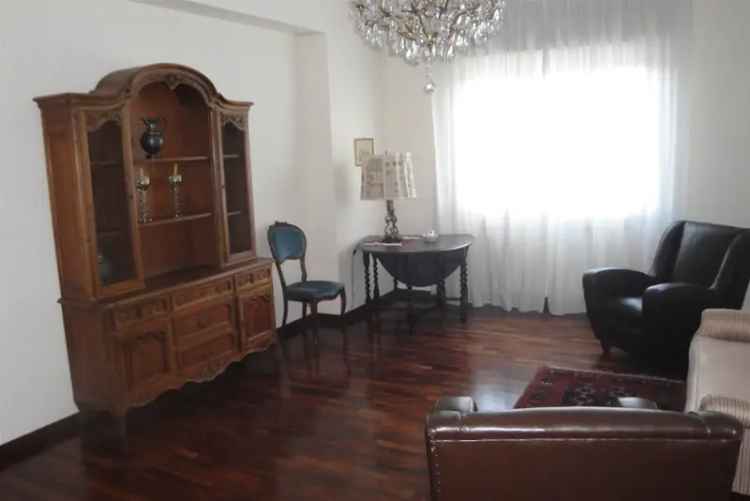 Appartamento in VIA MALTA 7, Caltanissetta, 5 locali, 2 bagni, 145 m²