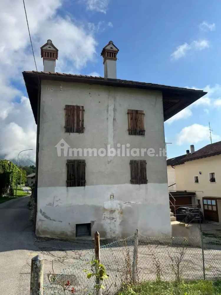 Villa unifamiliare Strada Della Villa, 28, Lamen, Feltre