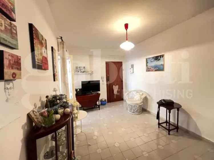 Appartamento in Via Lauro, 125, Scalea (CS)