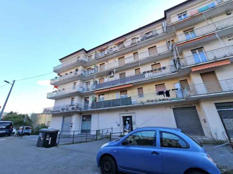 Appartamento in Via Torino 31, Campomorone, 5 locali, 1 bagno, 76 m²