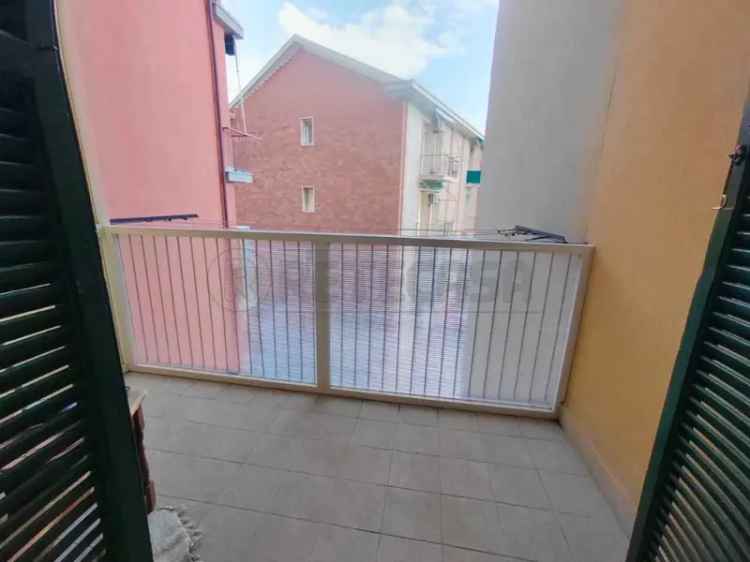 Appartamento in Via Soccorso, Pietra Ligure, 5 locali, 1 bagno, 105 m²