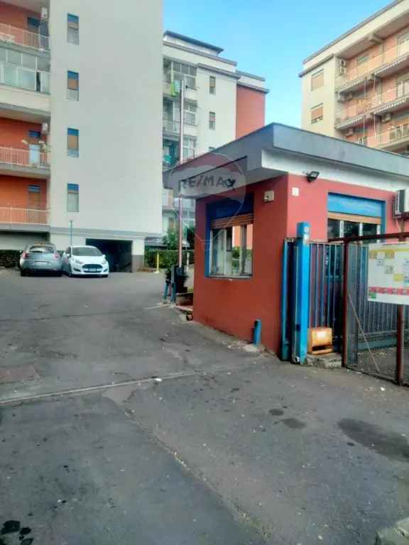 Appartamento in Via fasano, Gravina di Catania, 6 locali, 2 bagni