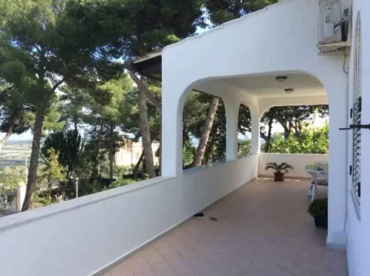 Villa in Via Berlinguer, Scordia, 9 locali, 2 bagni, giardino privato