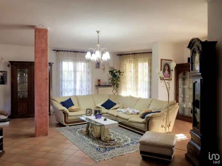 Vendita villa 6 locali di 350 m² in Monte Cerignone (61010) - 110213 - iad