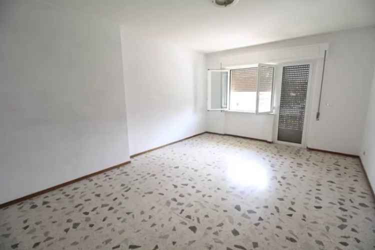 Appartamento in VIA FRANCESCO CRISPI, Castel di Lama, 5 locali, 145 m²