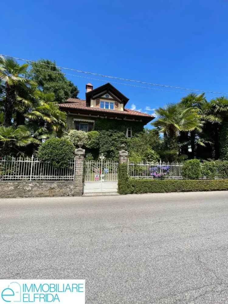 Villa unifamiliare via Principe di Piemonte 20, Centro, Stresa