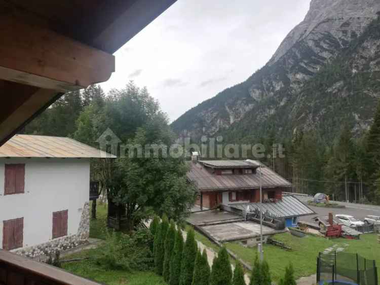 Villa unifamiliare via Valle Ansiei 29, Auronzo di Cadore