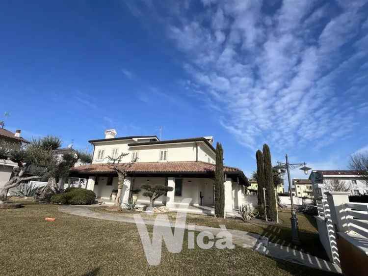 Villa unifamiliare, ottimo stato, 500 m², Sala, Cesenatico