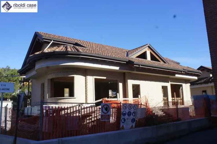 Villa a schiera in VIA VERDI, Seregno, 4 locali, 3 bagni, 230 m²