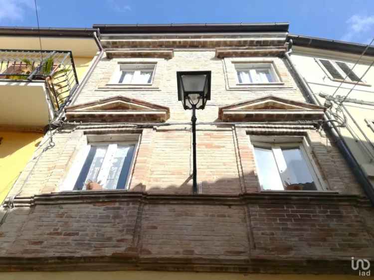 Vendita casa 3 locali di 80 m² in Castelfidardo (60022) - 87427 - iad