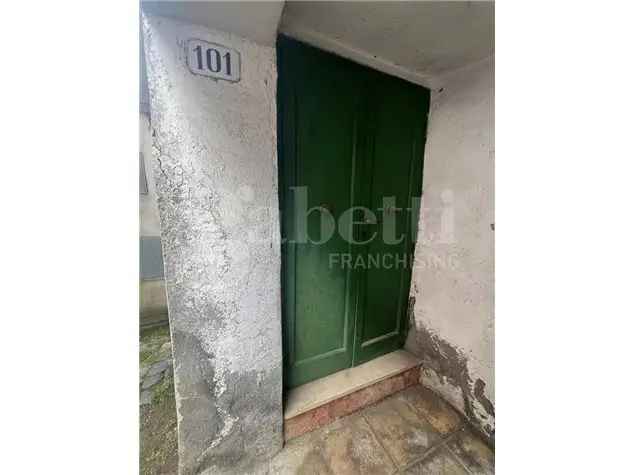 Appartamento in Via Borgo Garibaldi , 103, Oriolo Romano (VT)