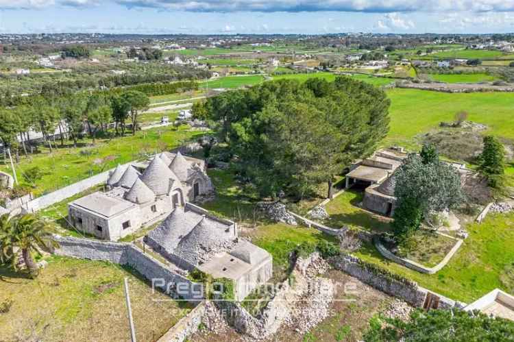 Villa in Via Locorotondo, Martina Franca, 8 locali, giardino privato