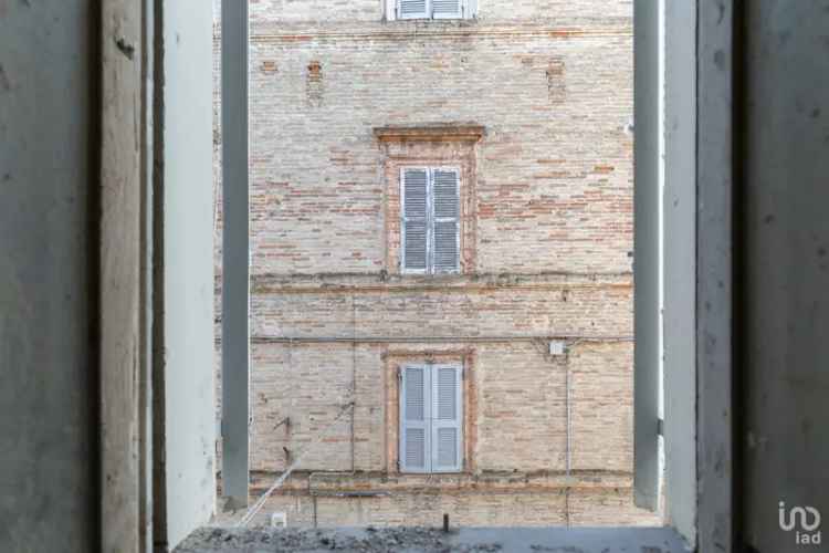 Vendita bilocale di 191 m² a Loreto (60025) - 119854 - iad