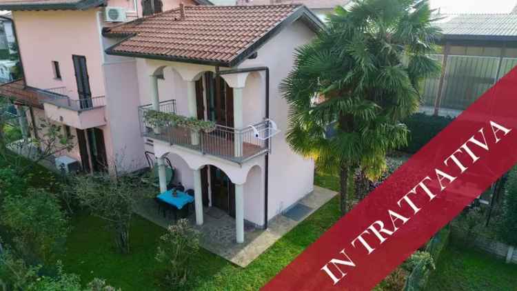 Villa a schiera in Via Adige 18/B, Cermenate, 3 locali, 2 bagni