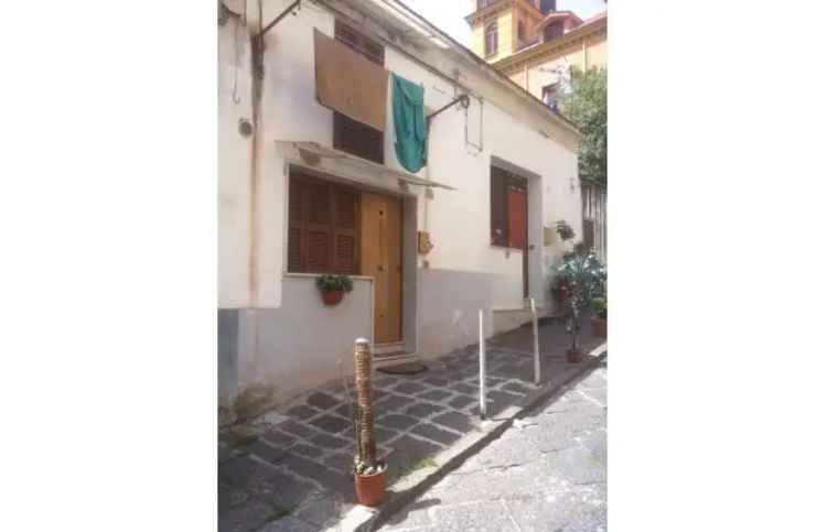 Casa indipendente in vendita a Napoli, Zona Arenella