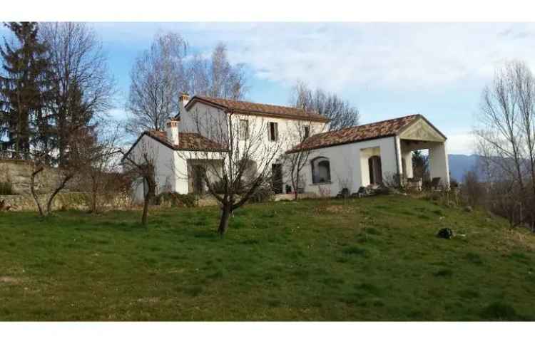 Casa indipendente in vendita a Conegliano, Via Asiago 35