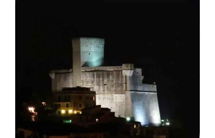 Quadrilocale in vendita a Lerici