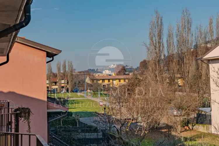 Villa in Via Strada Della Antica Mantovana 56, Brescia, 4 locali