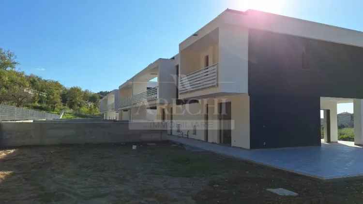 Villa a schiera in Via Sant' Eustachio 90, Salerno, 5 locali, 3 bagni