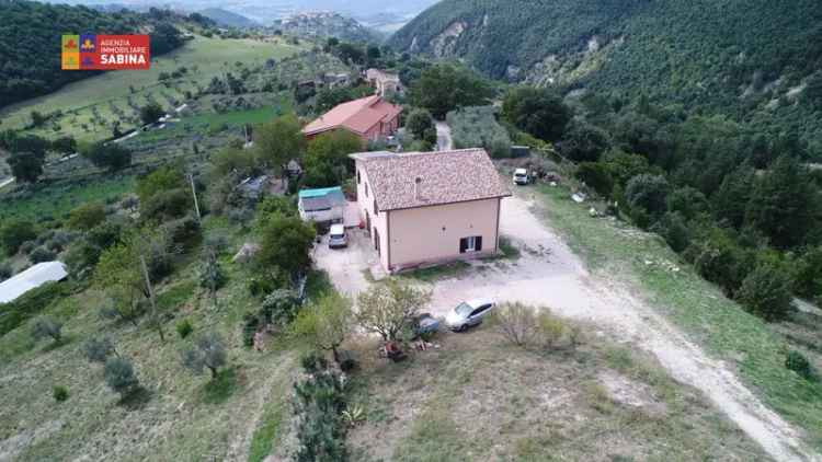 Villa unifamiliare via Montefalcone, Salisano