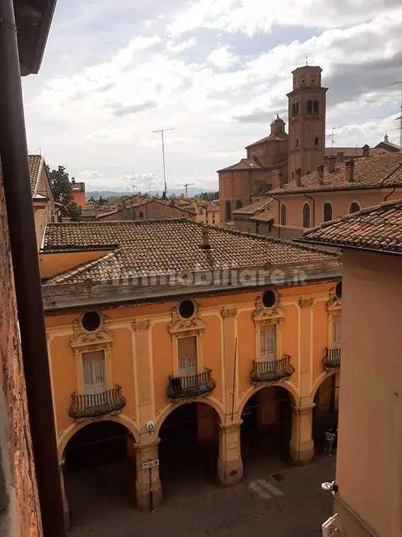 Appartamento via Felice Orsini, Centro Storico, Imola