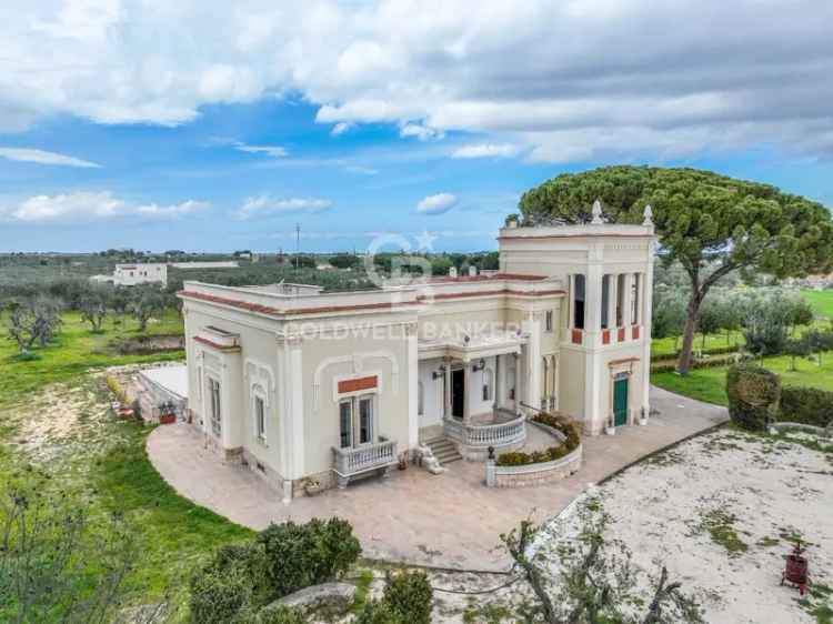 Villa singola in Via Castel del Monte, Corato, 16 locali, 4 bagni