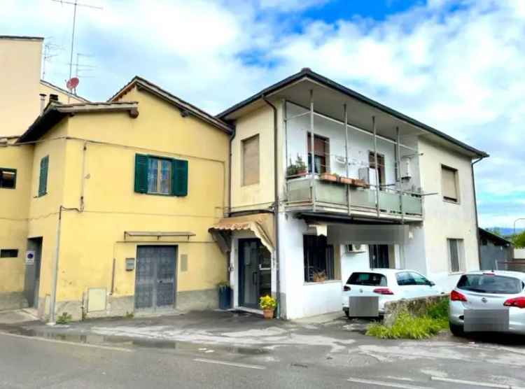 Appartamento in Via Livornese, Lastra a Signa, 6 locali, 143 m²