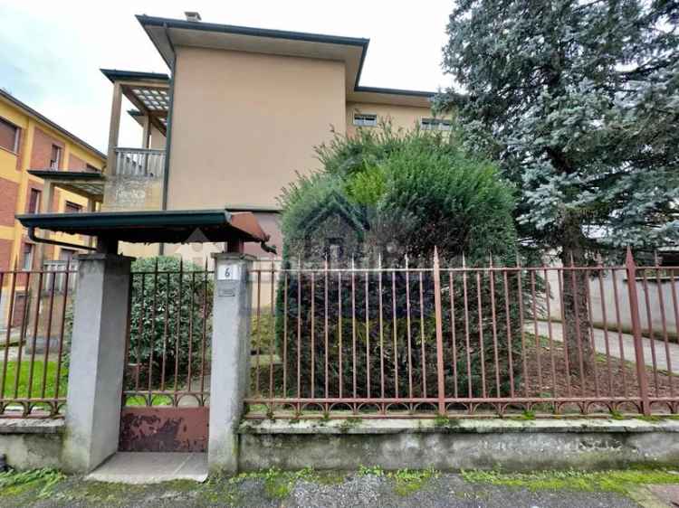 Villa unifamiliare via Mazzini 22, Centro, Soresina