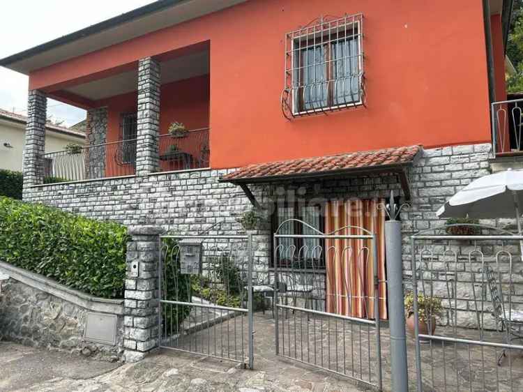 Villa unifamiliare via Giuliano Tovani, Fornoli, 9, Centro, Bagni di Lucca